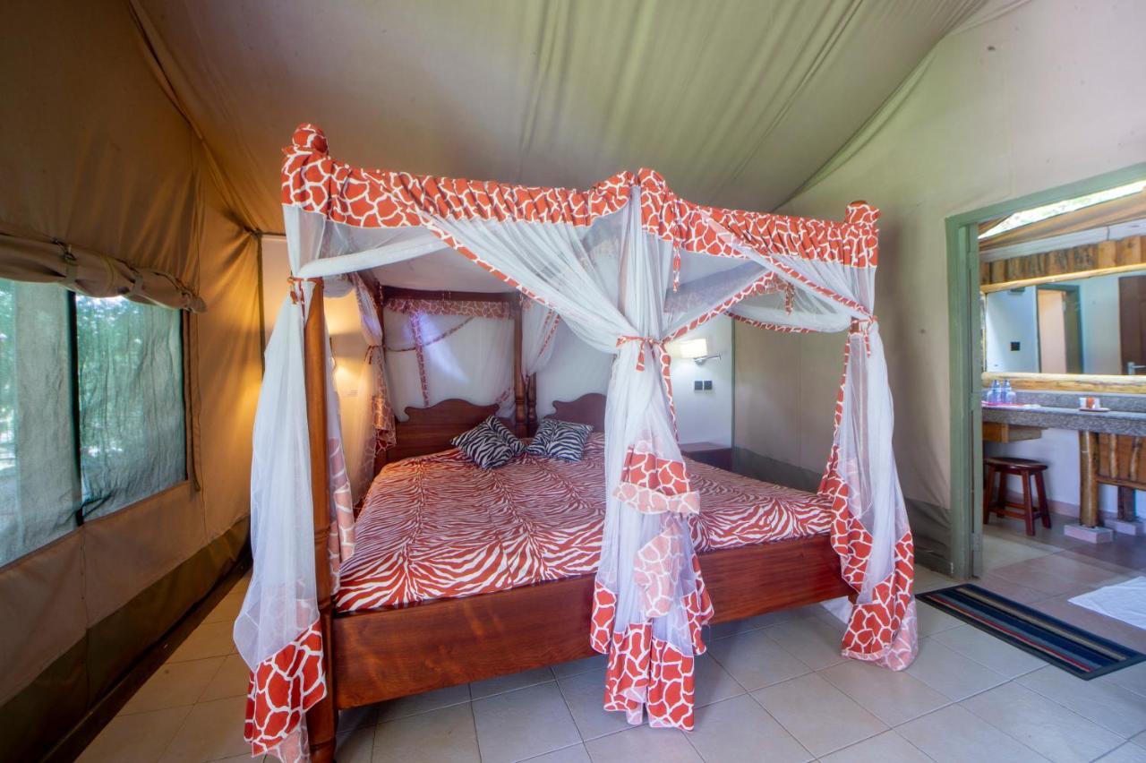 Lake Naivasha Crescent Camp מראה חיצוני תמונה
